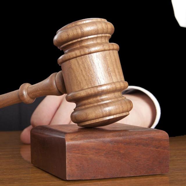23: Courtrooms, Councillors and Completely Bogus News - a triple bill! - podcast episode cover