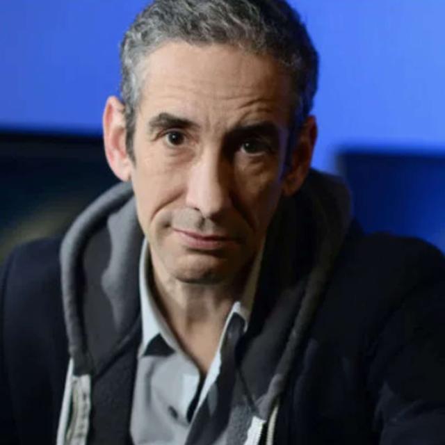 Douglas Rushkoff | Fear, Loathing & Dignity in Cyberspace - podcast episode cover