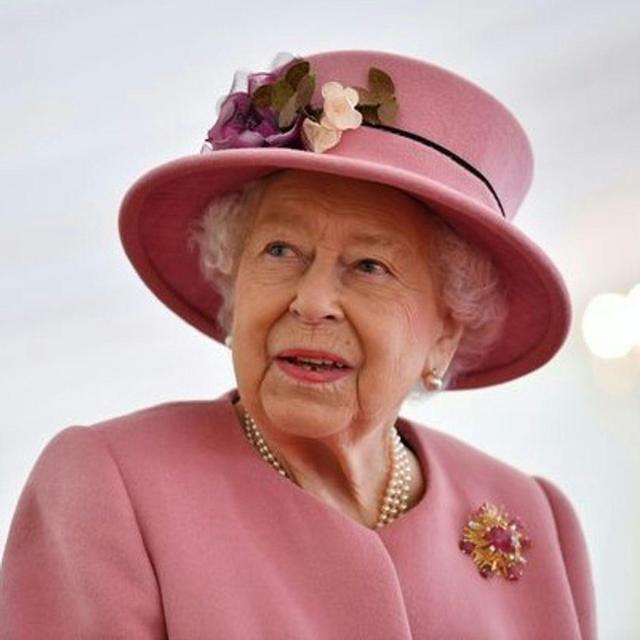Smiling Queen’s unmasked return and Sussexes step it up - podcast episode cover