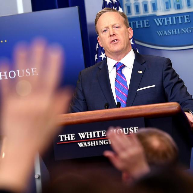 Trumps USA - Jo mere polariseret samfundet er, jo sværere vilkår har sandheden - det udnytter Trump - podcast episode cover