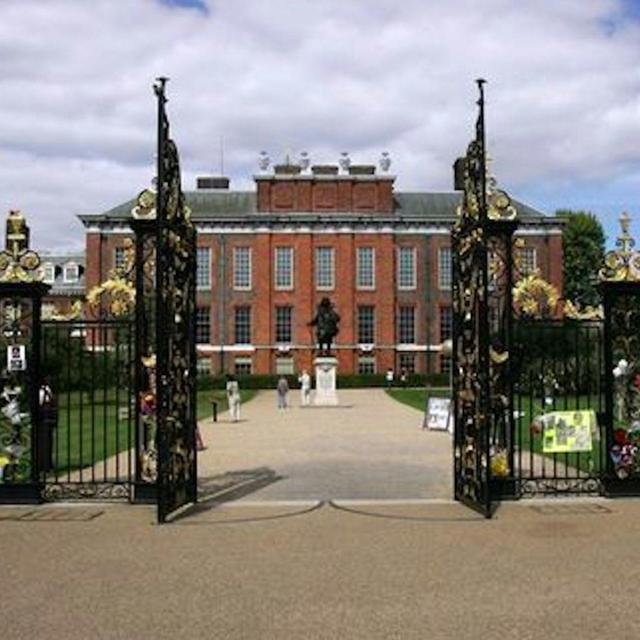Kensington Palace life inside the gates - podcast episode cover