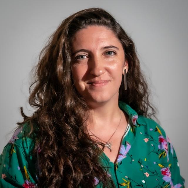 "Hay una lógica parecida a Trump en mirar al migrante como unproblema" dice Luciana Galoppo, abogada del CELS - podcast episode cover