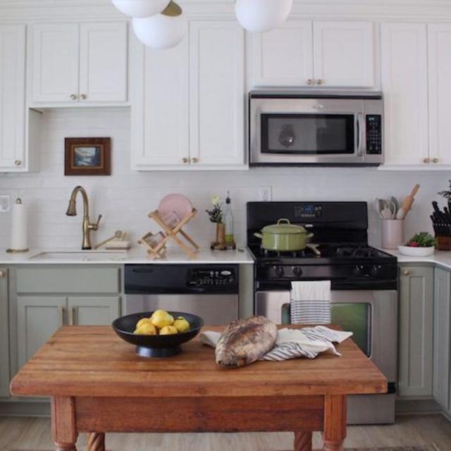 These are NOT 2023 Kitchen Trends - podcast episode cover