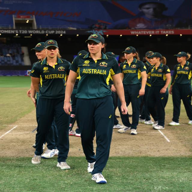 The Women's Ashes: Do Australia and England have a point to prove? - podcast episode cover