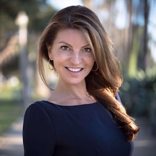 Raffaella Camera of Accenture Interactive - Extended Reality - podcast episode cover