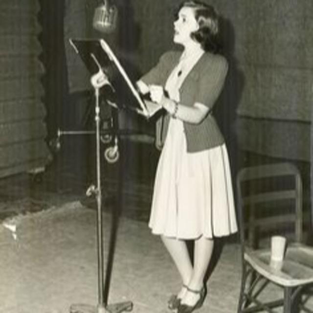 Suspense Podcast 1946-11-21 (220) Judy Garland and Elliott Lewis - Drive-In - podcast episode cover