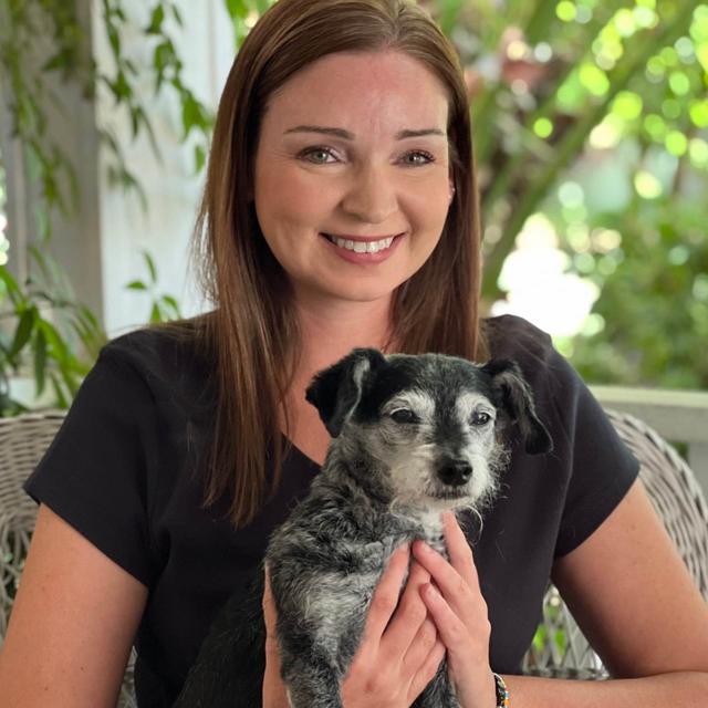 Dr. Katie Lawlor, AKA @petlossdoctor - podcast episode cover