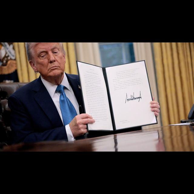 Lessons From Liberation Week. The Book That Explains Donald Trump 2024 (with Alex Isenstadt) - podcast episode cover
