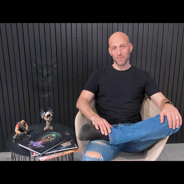 פרק #379 - אורי מרשנד תומך ביוצרי משחקים עצמאיים - podcast episode cover