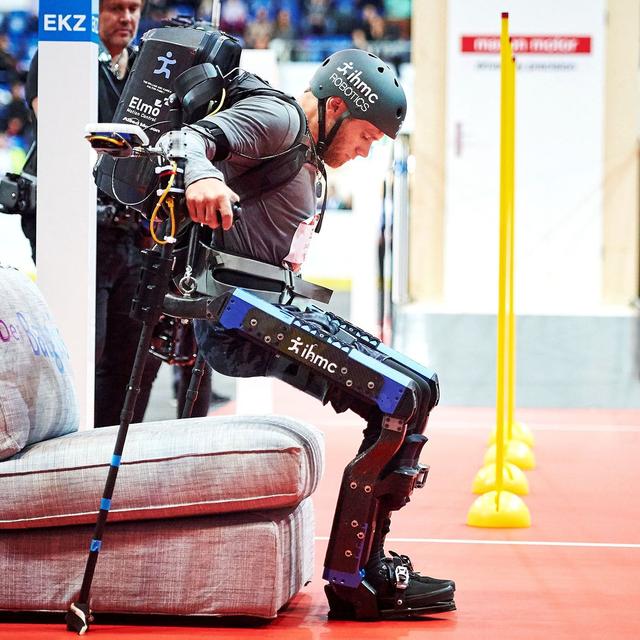 415. Exoskeletons, digital passports and AI in film - podcast episode cover