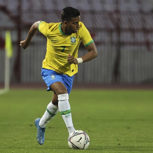 6ª Estrela #82 - Evolução na Europa, brasileiros de Madri, disputa por vaga na Copa e mais: Rodrygo, exclusivo - podcast episode cover