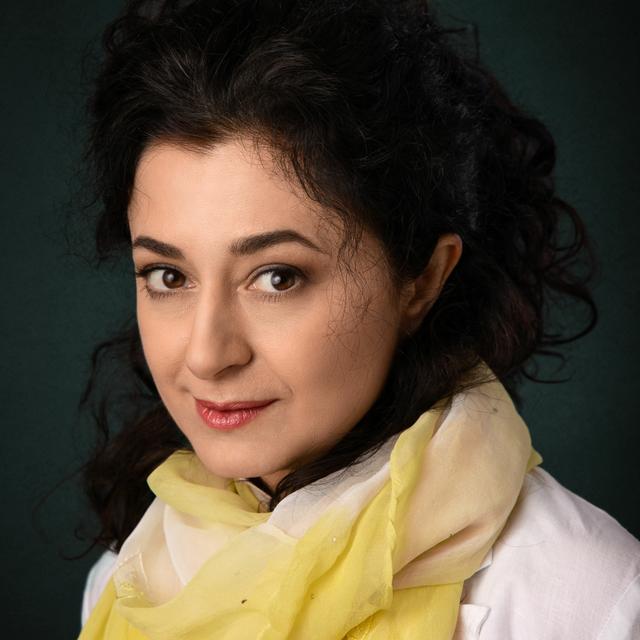 Ece Temelkuran on Together: 10 Choices for a Better Now - podcast episode cover
