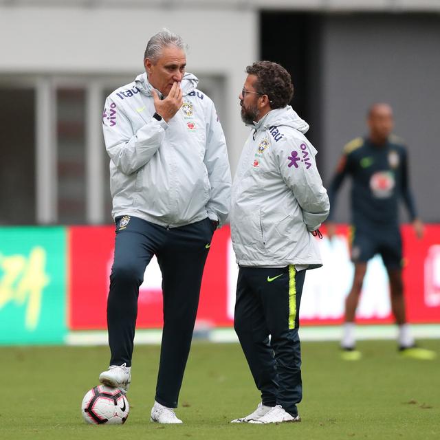 6ª Estrela #5 - Uma entrevista com o braço-direito de Tite, Cléber Xavier - podcast episode cover