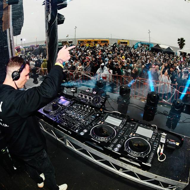 Simon Patterson - Live from Uncharted Festival Melbourne 2022 - podcast episode cover