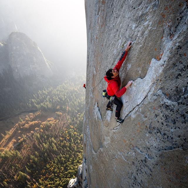 EP 167: Alex Honnold — Epic Solos That Nobody Heard About, Near Misses, and Sh*tting His Pants While Free Soloing - podcast episode cover