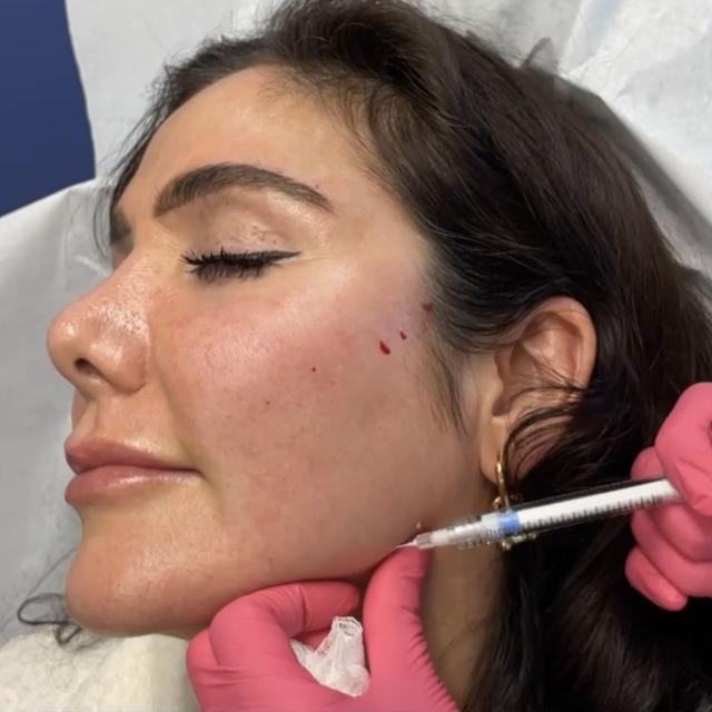 629: Dr. Kay's Ultimate Guide to Aesthetics and Skincare - podcast episode cover