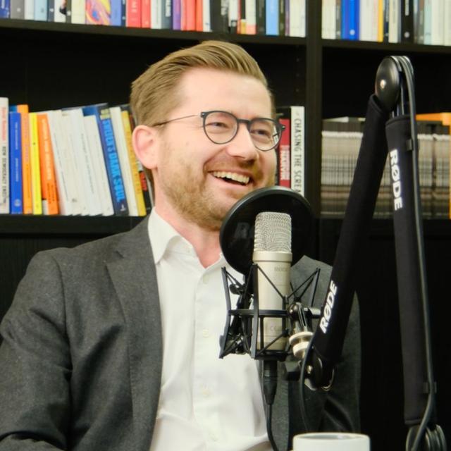 Minervapodden: Sveinung Rotevatn - Ser vi en glideflukt fra Det grønne skiftet? - podcast episode cover