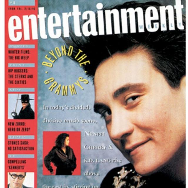 The Death of Entertainment Weekly Magazine (with Piya Sinha-Roy) - podcast episode cover