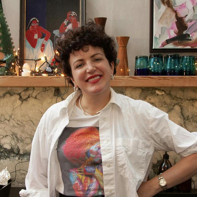 Annie MacManus, a vodka martini and scallops with lemon butter - podcast episode cover