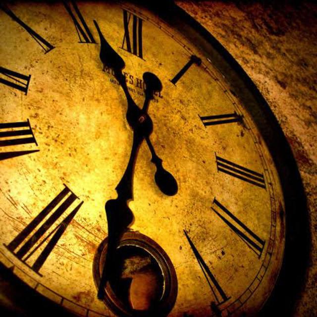 Time travel, fact or fiction⏱ - podcast episode cover