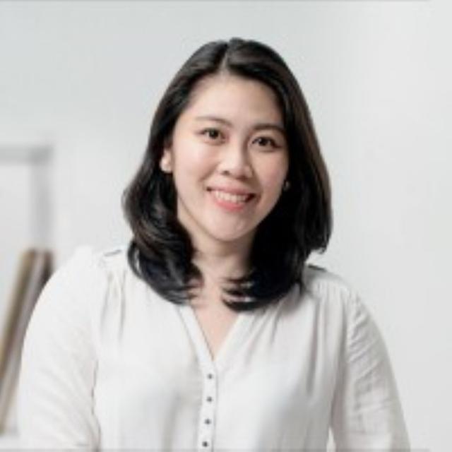 1043: Redefining Success: A Journey from Corporate to Startup Leadership - podcast episode cover