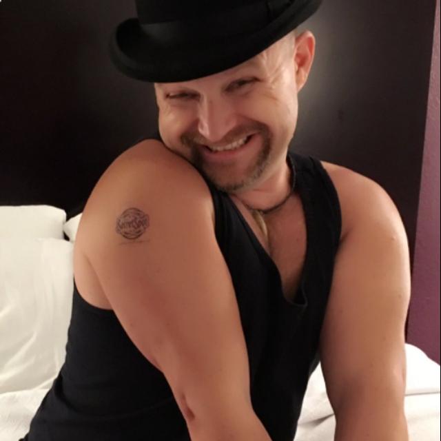 P50 – A Gunt and a Toe, the difference is how deep you go! NIN2016 with Average Swingers - podcast episode cover