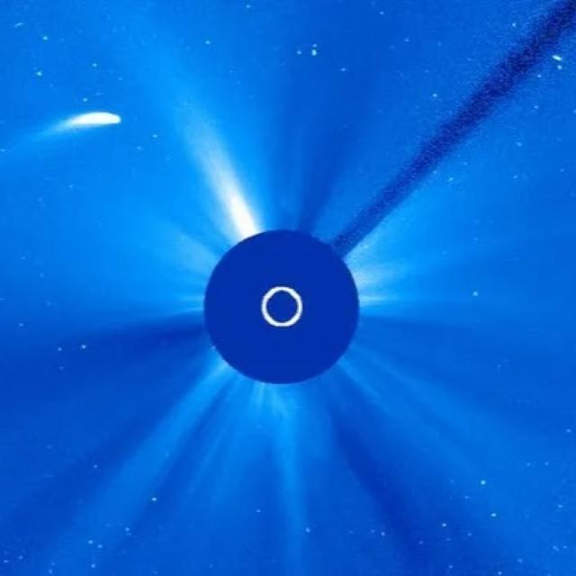 Ep489_B: SDO y SoHO; Protocélulas; Multimodal Universe; Acoplamiento Molecular - podcast episode cover