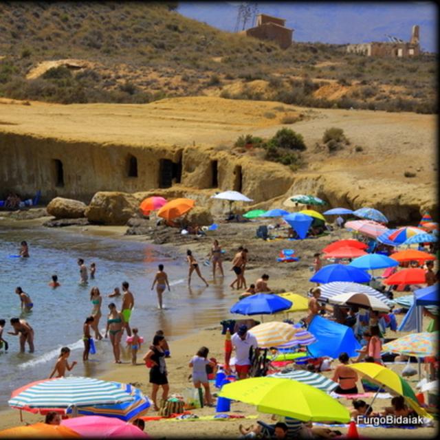 Los Viajes de Nautilus 03x10 - De playa en playa - podcast episode cover