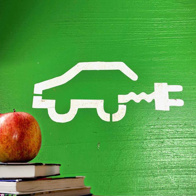 Elbilsskolan: Lektion 4 – Batterivård – så får du elbilen att åldras med behag - podcast episode cover