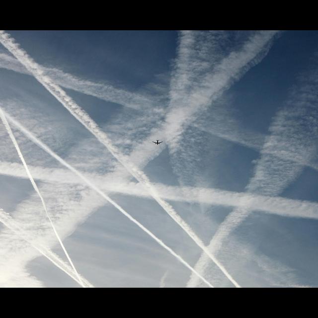 Jet Altitude Changes Cut Climate-Changing Contrails - podcast episode cover