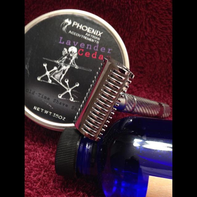 Ep 81 - Straight Razors and Hot Air! - podcast episode cover