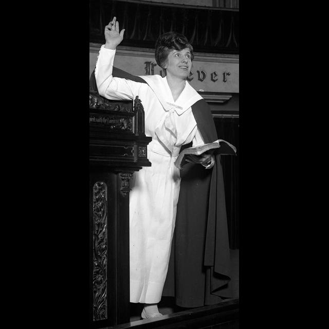 Aimee Semple McPherson - podcast episode cover