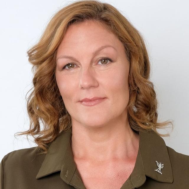 Pay It Forward with Jules Hawkins - podcast episode cover