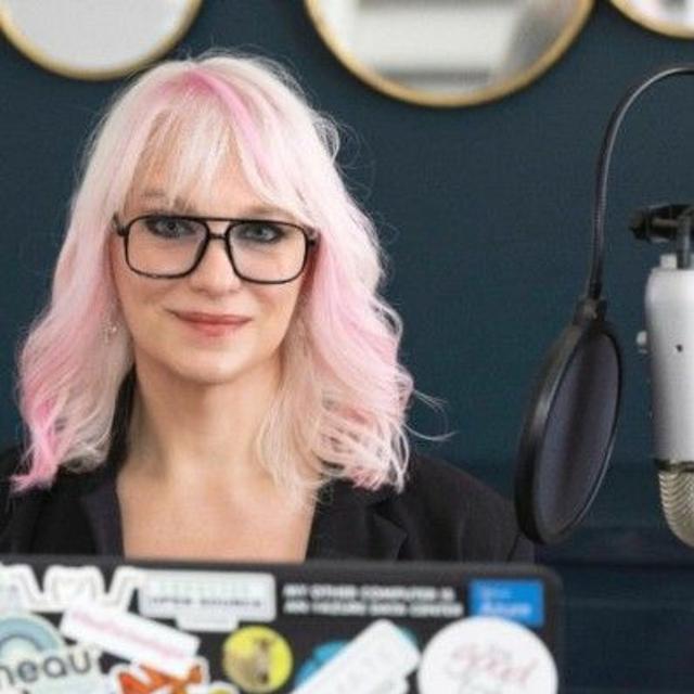 Architecture Does Not Emerge - A Conversation with Tracy Bannon - podcast episode cover