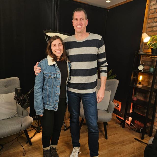 נשנוש תזונה ראשון- רוני וניר בפרק מיוחד - podcast episode cover