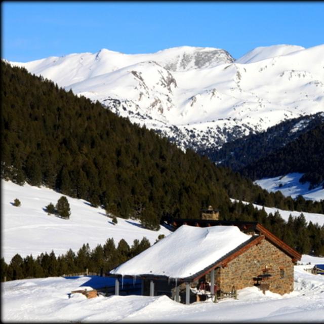 Los Viajes de Nautilus 02x06 - Andorra - podcast episode cover