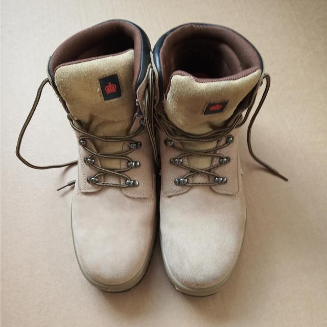 Simon Peterffy - A Mile in My Shoes - podcast episode cover