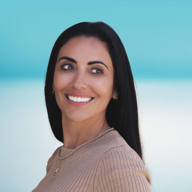 As a Kid in Iran, She Was Taught to Hate Jews. Then She Defended One in Court. — Shima Baughman - podcast episode cover