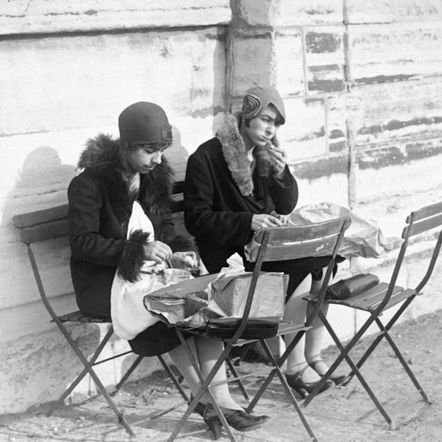 Lunching@Work: When Eating at Your Desk Is Forbidden - podcast episode cover