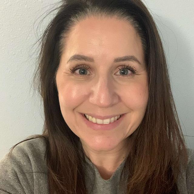 Hospice Nurse, Cydney Alvarado - podcast episode cover