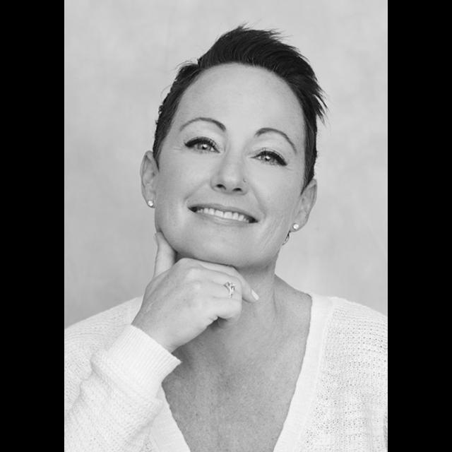 Juju Hook: Branding Is an Act of Bravery - podcast episode cover