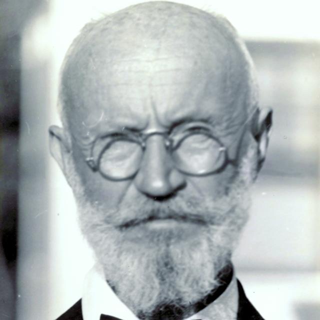 Carl Tanzler [True Crime Special] - podcast episode cover