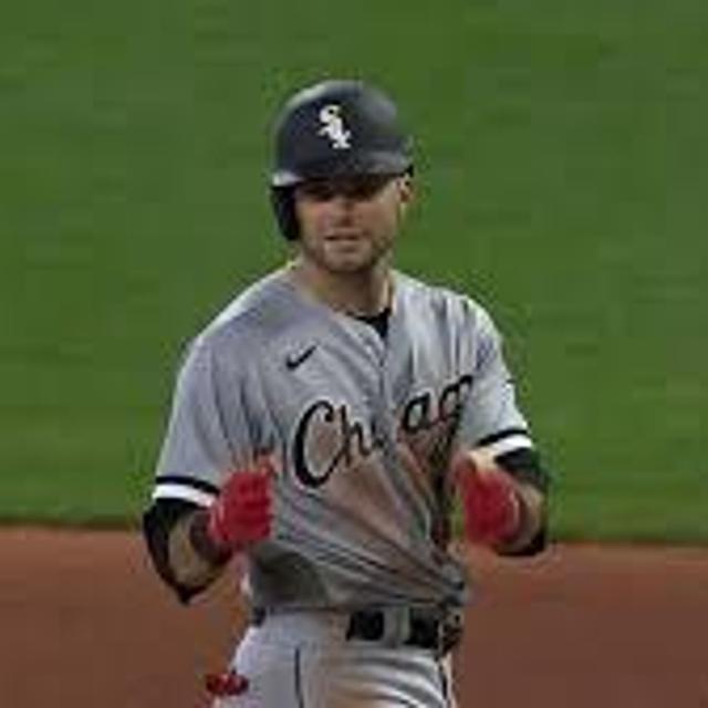 238:  Andrew Benintendi White Sox engages in a one-on-one discussion with Coach Michael E - podcast episode cover