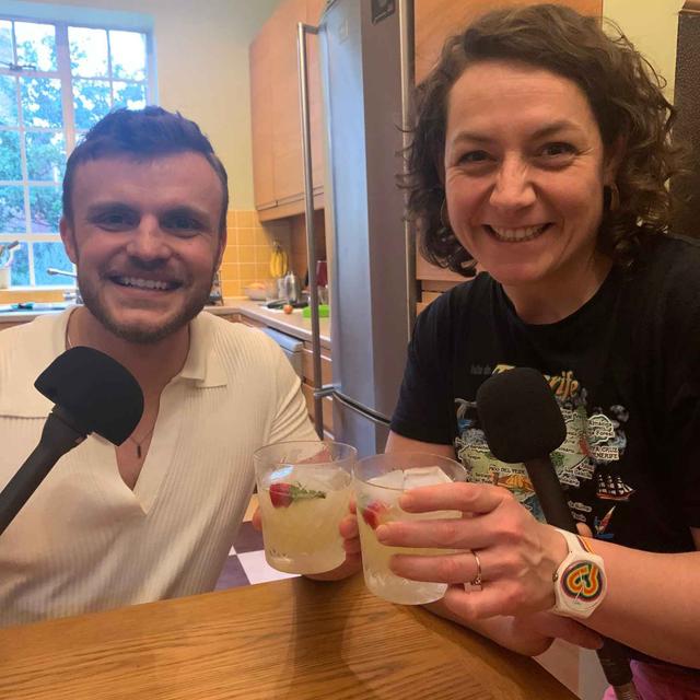 Hoovering - Episode 238: Lee Peart - podcast episode cover