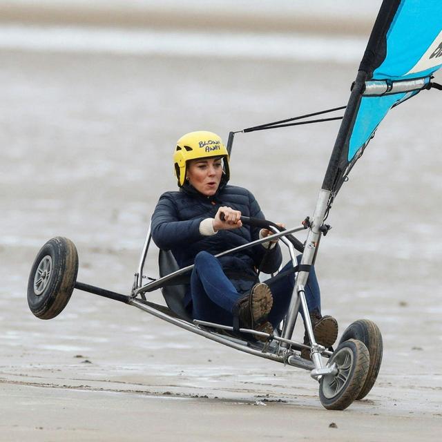 Platinum Jubilee plans and Cambridges’ Scottish tour - podcast episode cover