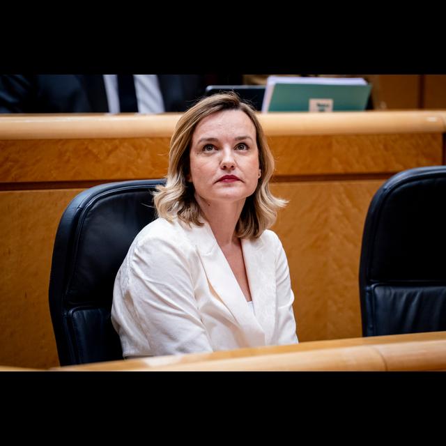 Tertulia: el Gobierno contra el juez Hurtado mientras camufla el dictamen de la amnistía - podcast episode cover