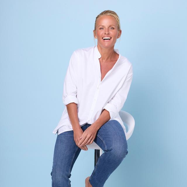 Ep #130 PTSD, Drugs and Alcohol to Peak Wellness  - Davinia Taylor - podcast episode cover