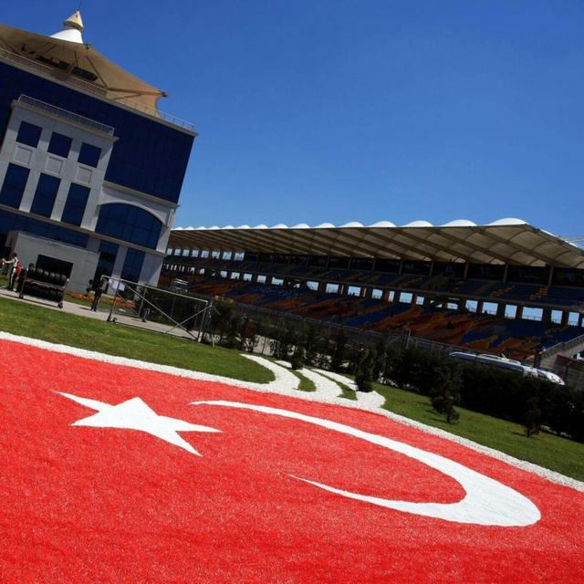 57: Faux Rouge, Turkish Corkscrew & Turn 8 - podcast episode cover