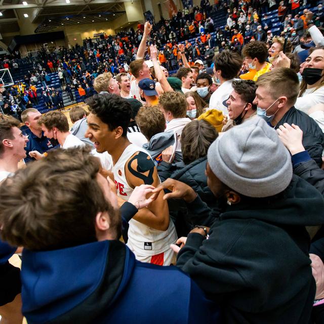 LISTEN: Hope men's basketball defeats Calvin, clinches share of MIAA - podcast episode cover