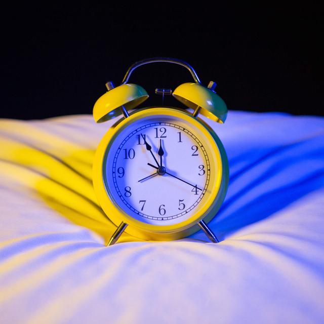 Debunking sleep myths - podcast episode cover